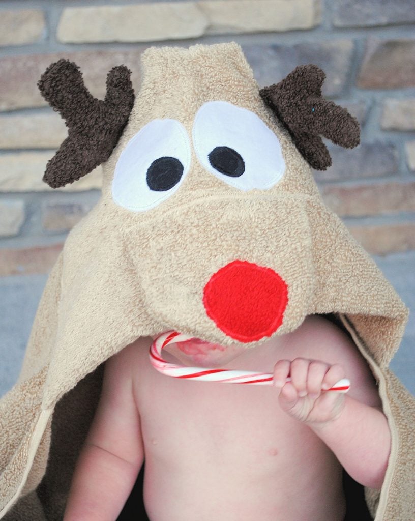Reindeer hooded towel tutorial and pattern