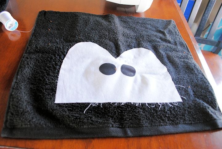 a penguin hooded towel tutorial for baby or toddlers