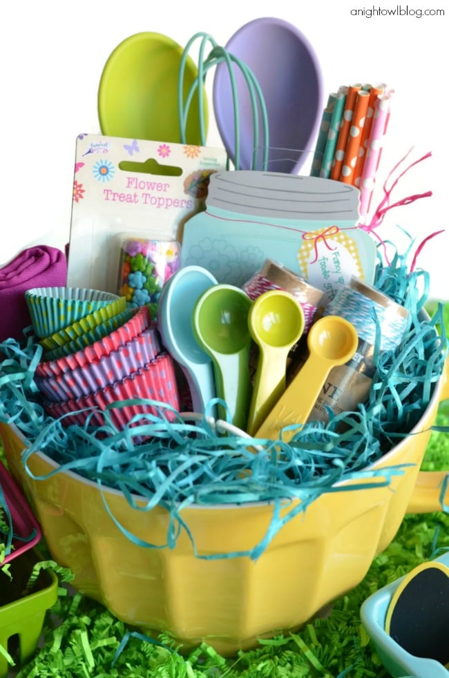 25 Great Easter Basket Ideas - Crazy Little Projects