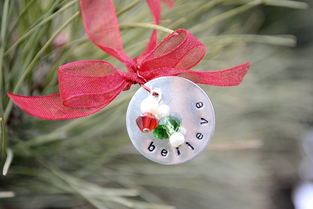 How to hand stamp a Christmas Ornamen