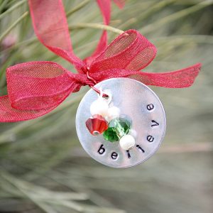 How to hand stamp a Christmas Ornamen