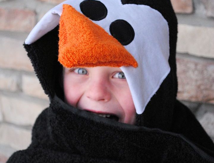 How to make a penguin hooded towel for baby or toddlers