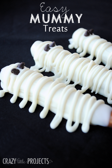 Halloween Treats-Yummy mummy pretzels