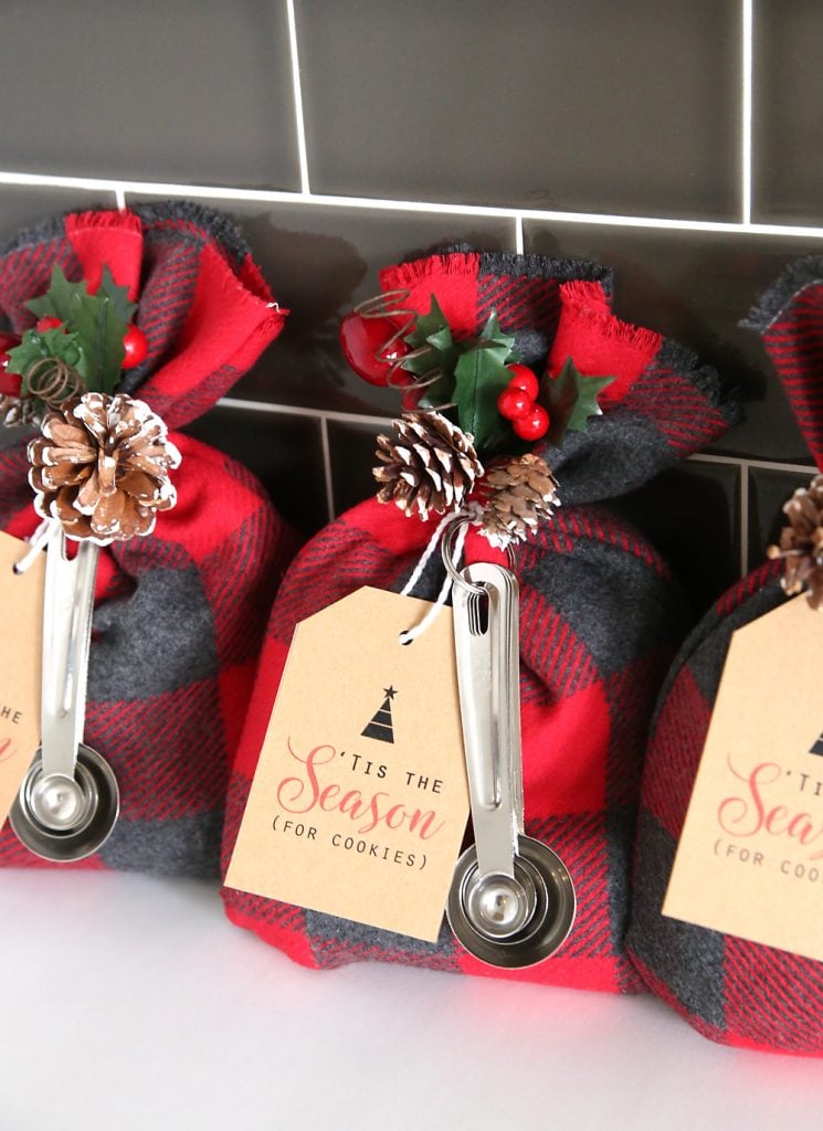 Simple Christmas Gift Ideas For Neighbors - Picky Palate