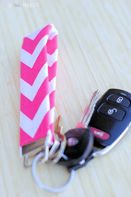 Make a quick and easy key fog (great way to use fabric scraps!)