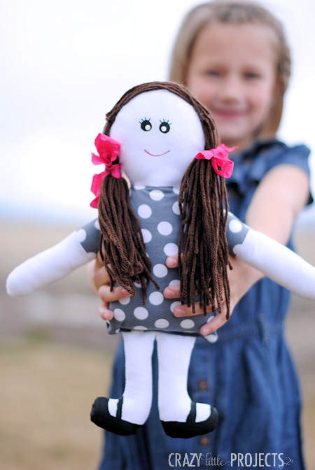 Cute Free Doll Patterns: Easy Rag Doll - Crazy Little Projects