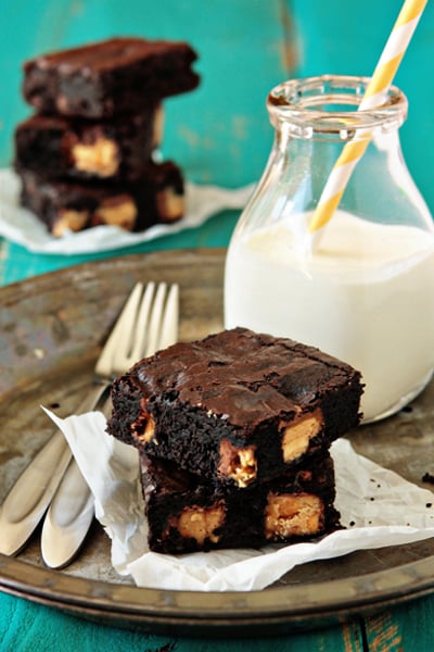 Peanut-Butter-Snickers-Brownies