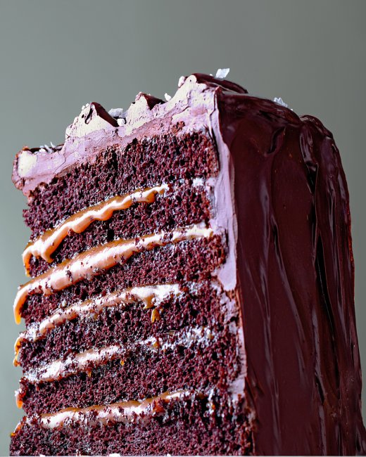 salted-caramel-chocolate-cake-mld107719_vert