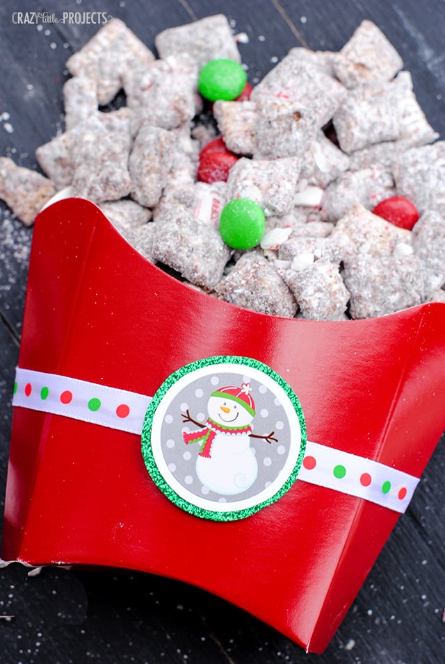 Christmas Muddy Buddies Recipe and Cute Gift Packaing