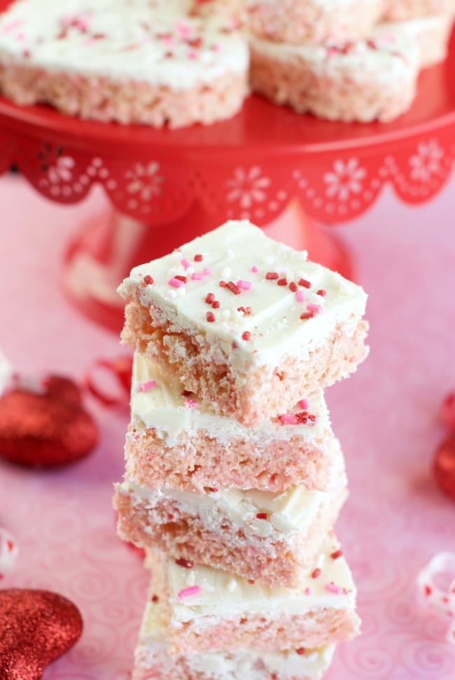 Cherry Chip Rice Krispie Treats-A Perfect Valentine's Day treat. So easy to make and they taste amazing! #valentinesdaytreat #valentinesdaytreats #dessert #valentinesday