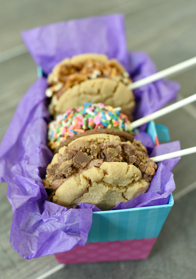 How to Make Cookie Ice Cream Sandwiches 