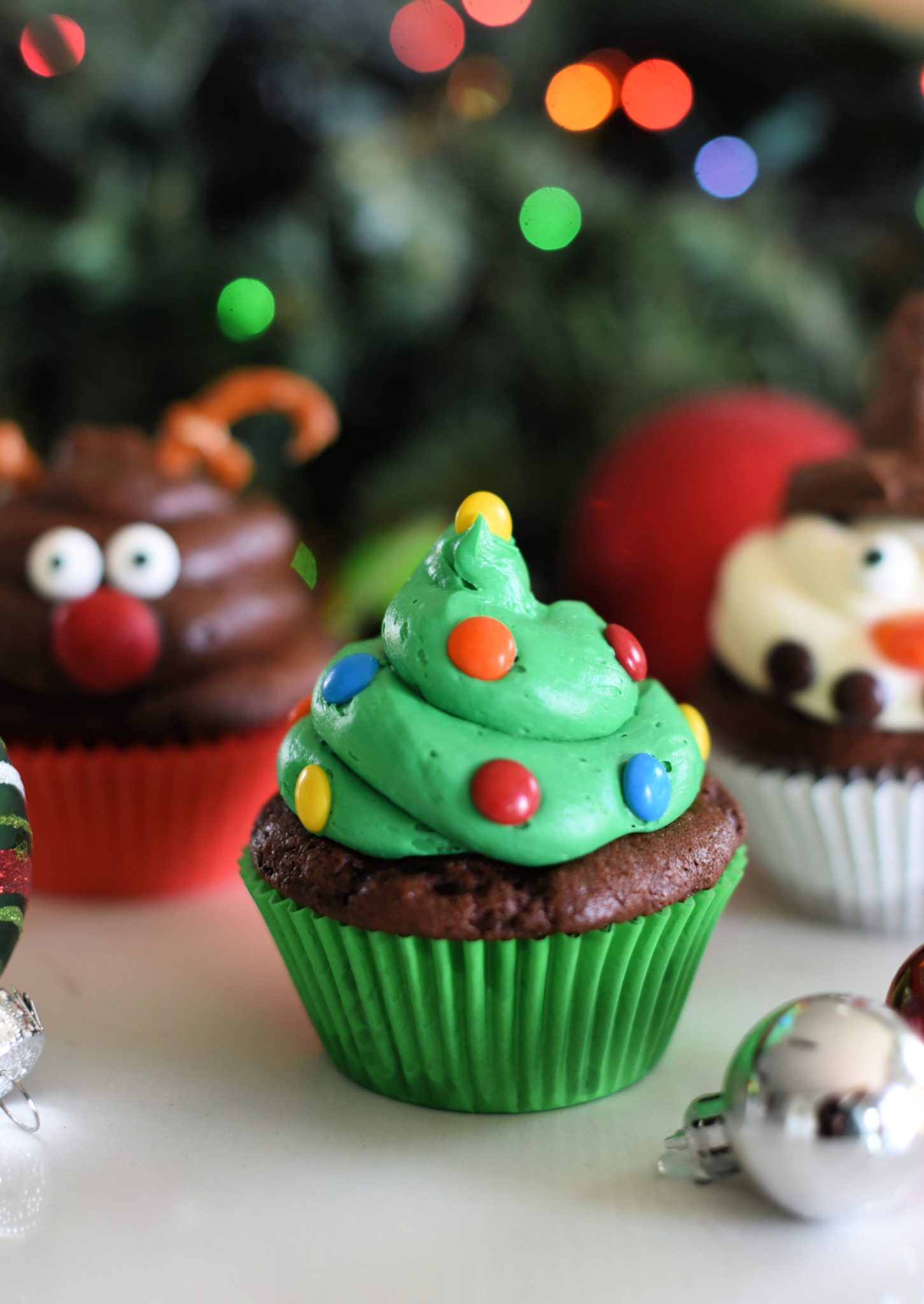 Cute & Simple Christmas Tree Cupcakes - Crazy Little Projects